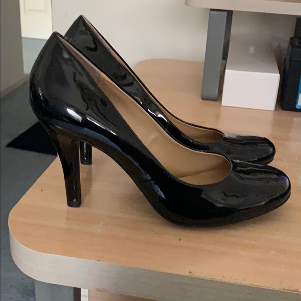Heels - Picture 2 of 2